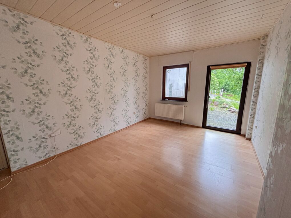 Schlafzimmer mit Gartenzugang EG