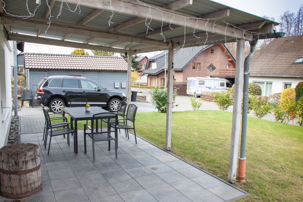 UG Überdachte Terrasse