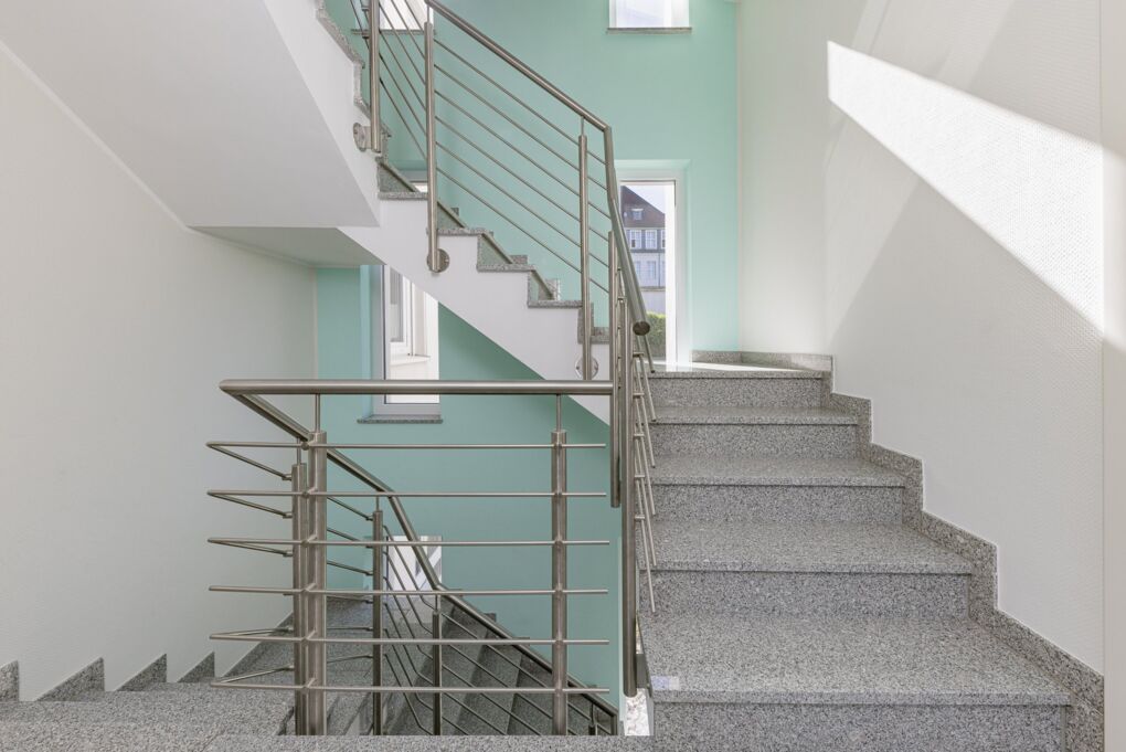 top gepflegtes Treppenhaus