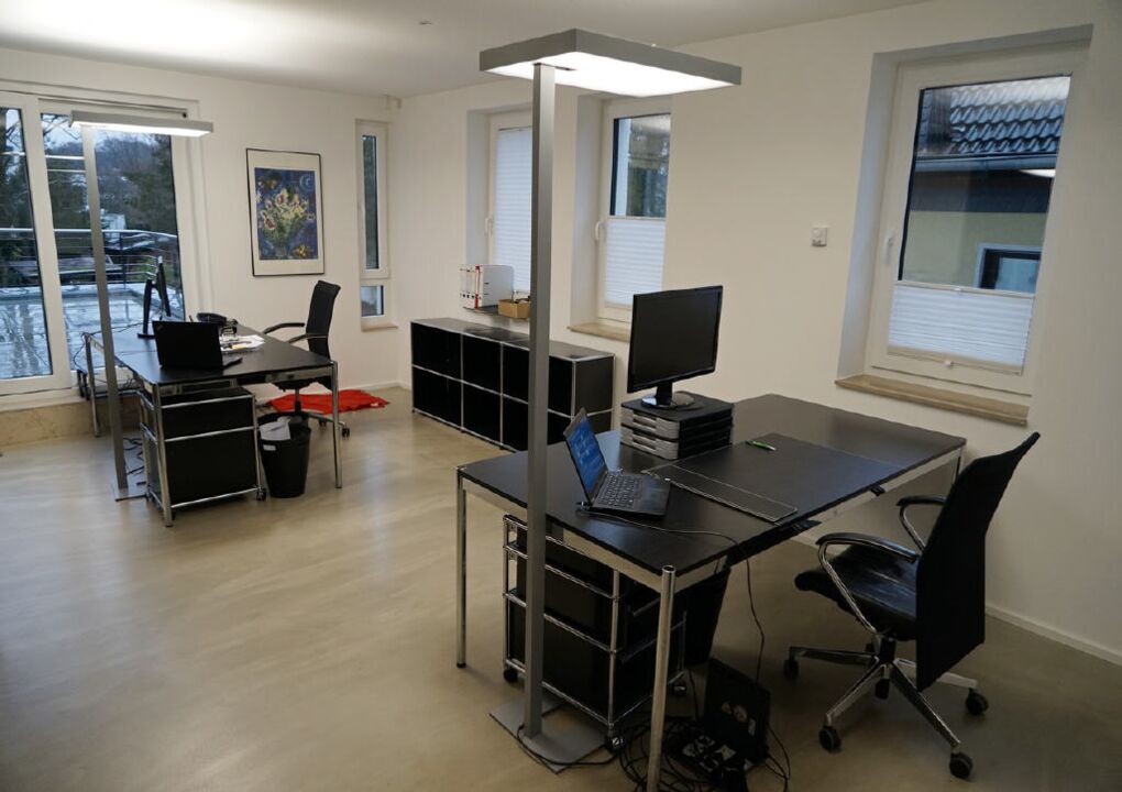 Büro EG