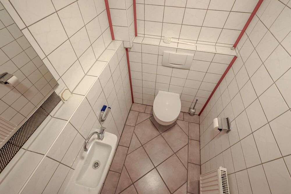 Damen-WC Untergeschoss