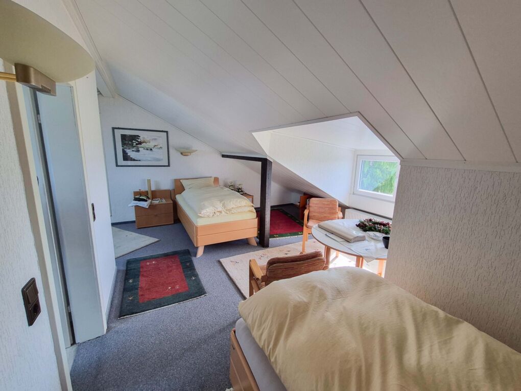 Schlafzimmer DG