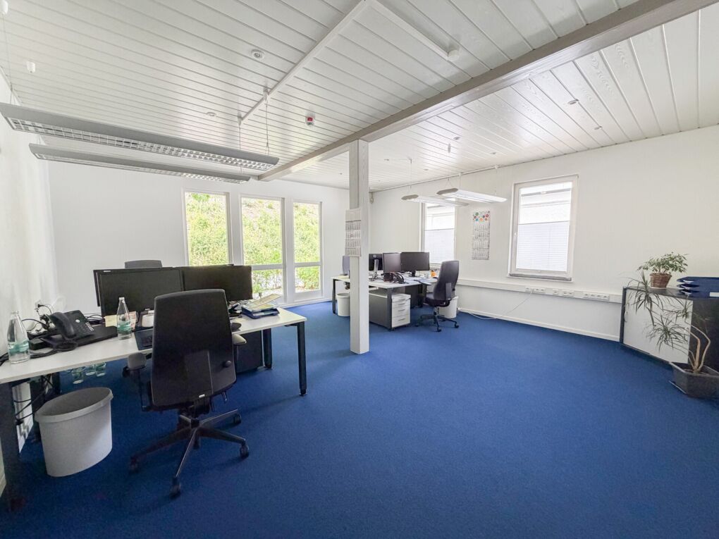 Verwaltungsgebäude: Büro