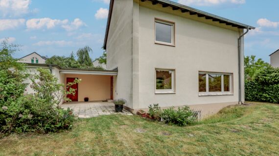 Gartenseitige Hausansicht