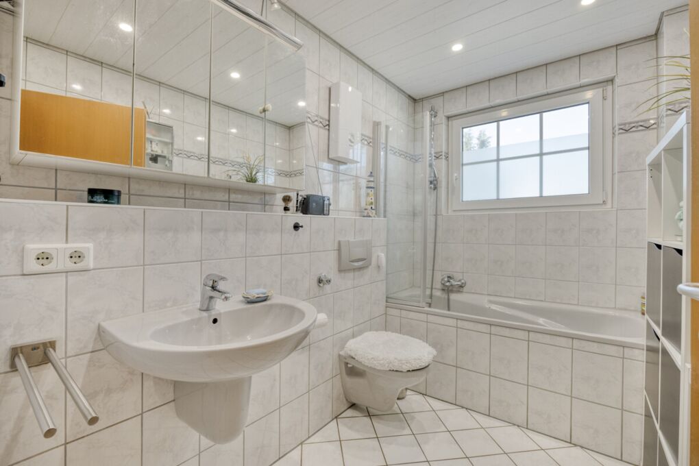 Wannenbad OG