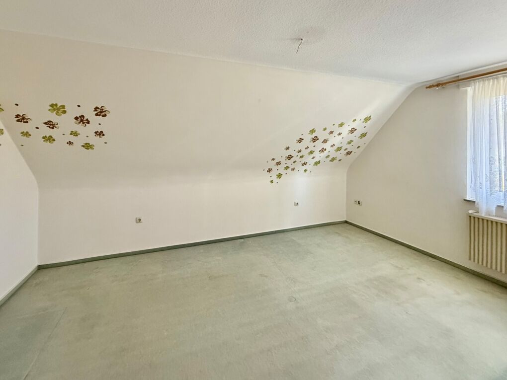 Schlafzimmer 1 DG