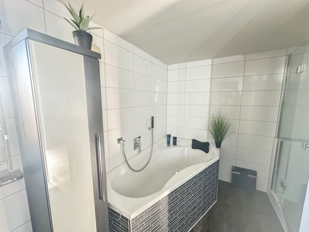 1. OG Badezimmer EG 