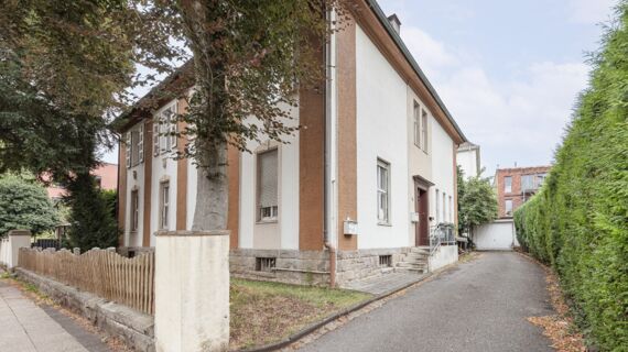 denkmalgeschütztes Zweifamilienhaus
