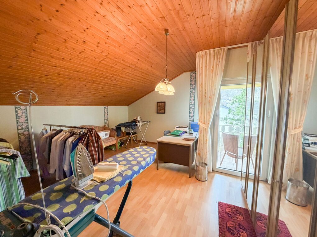 Bügelzimmer (DG)