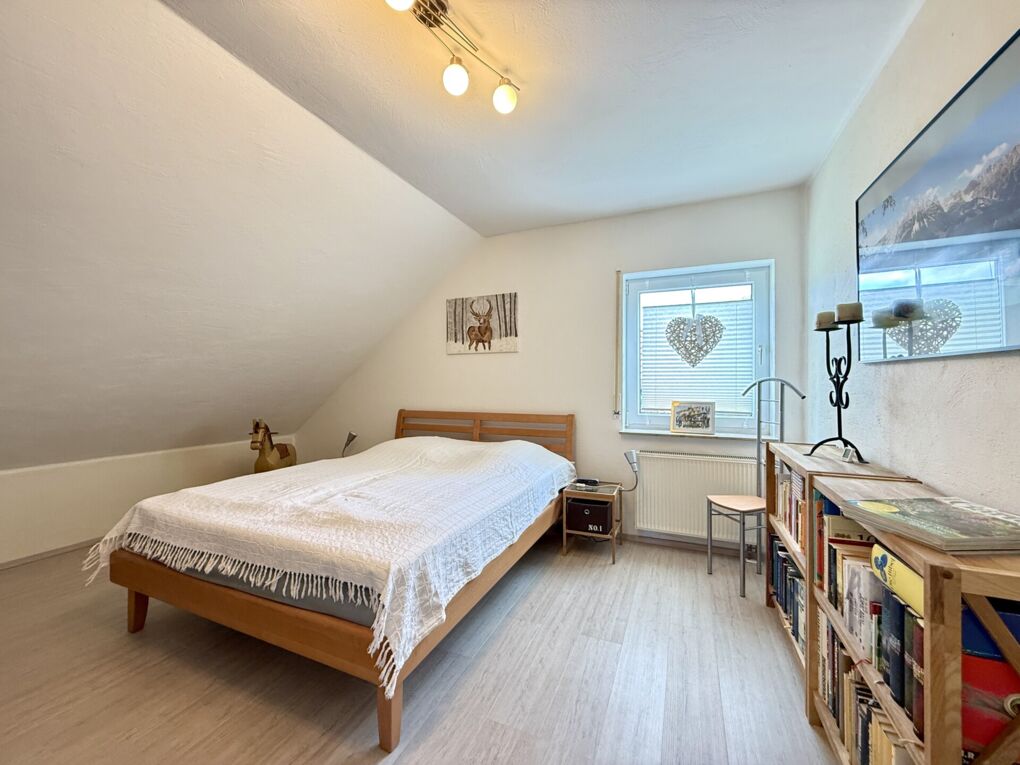 Schlafzimmer DG