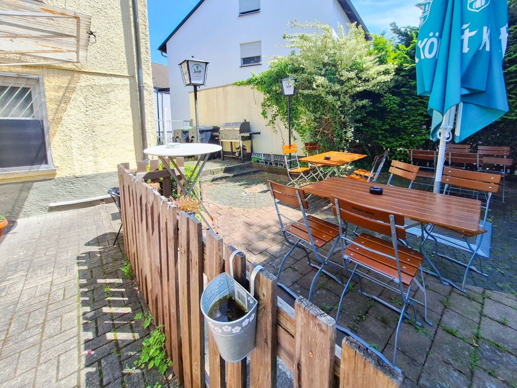 Terrasse Gaststätte EG