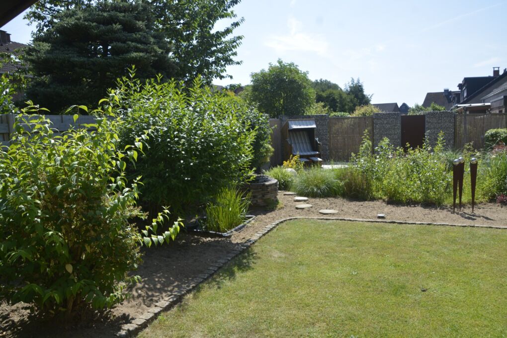 Garten im Sommer