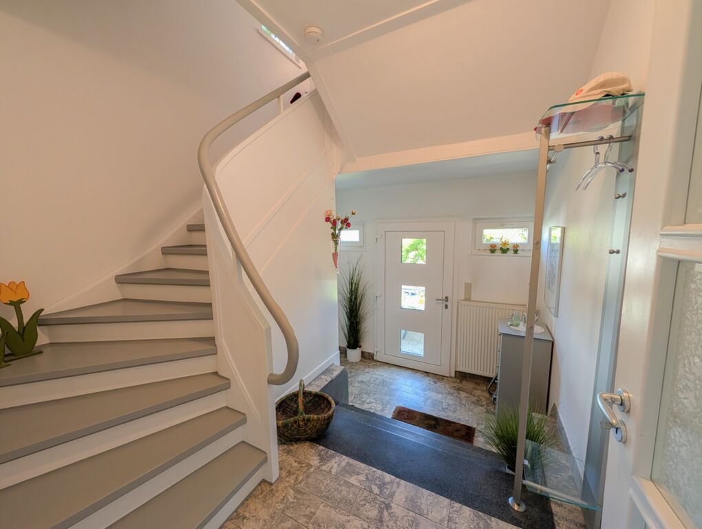 Treppe zum Obergeschoss
