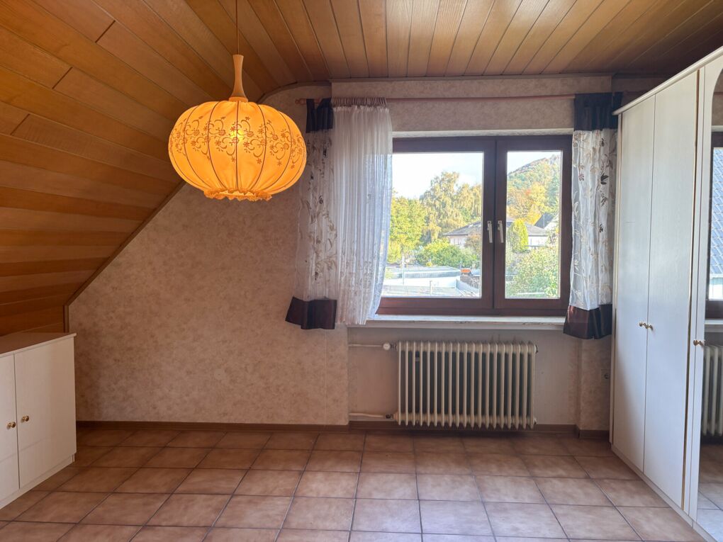 Schlafzimmer DG