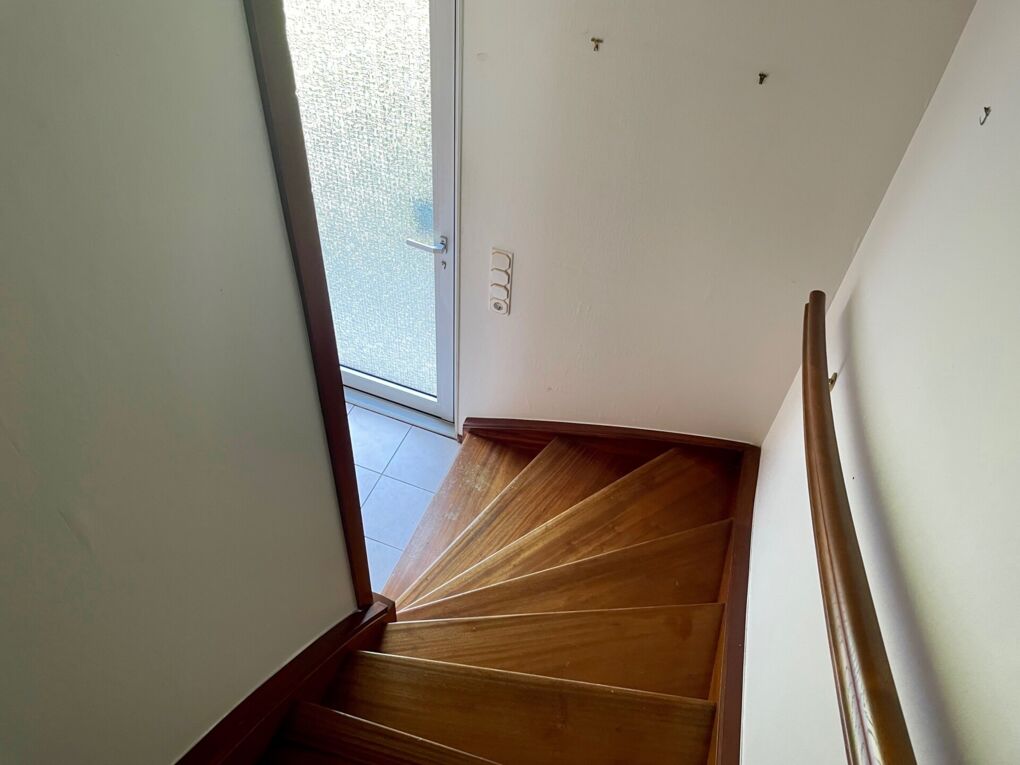 Treppe vom DG zur Haustür