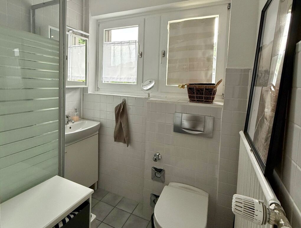 Bad mit Dusche (OG)