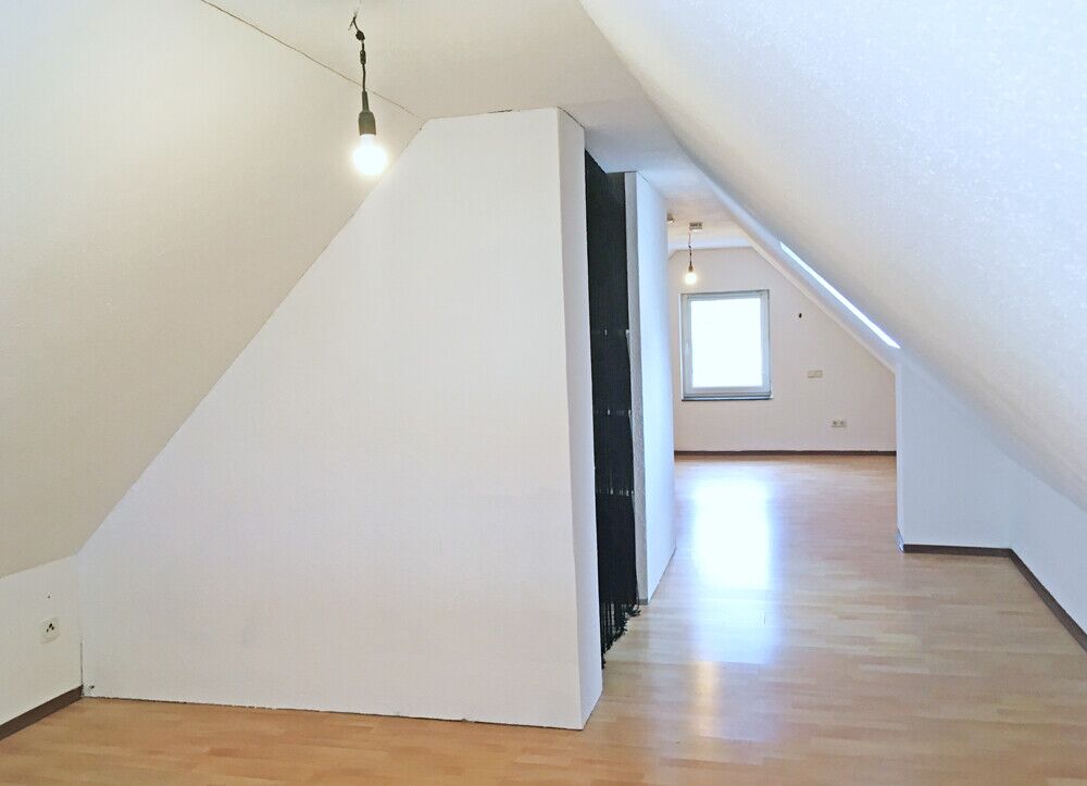 Empore mit Einbauschrank