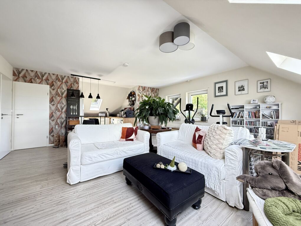 Wohnzimmer DG