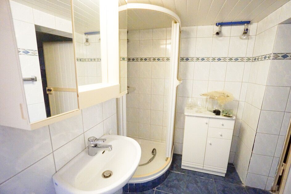 Dusche im Keller