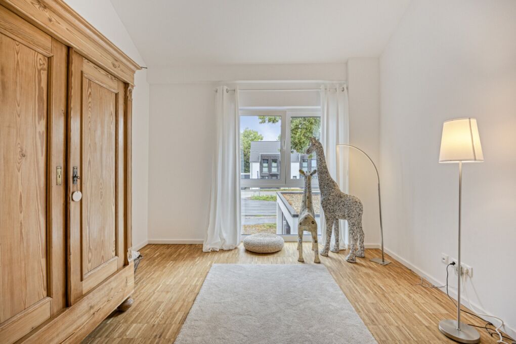 Weiteres helles Schlafzimmer