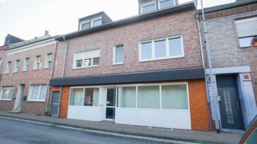 Kerken-Nieukerk: Wohn-/Geschäftshaus