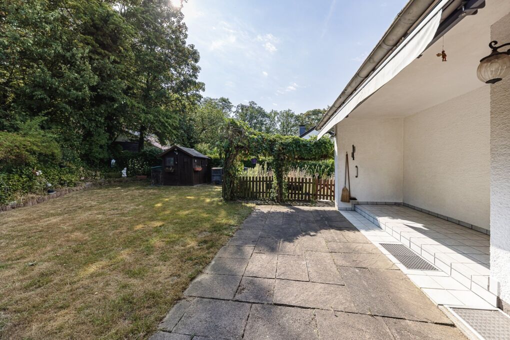 Terrasse und Gartenbereich