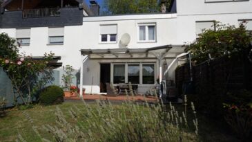 Rückansicht mit Garten