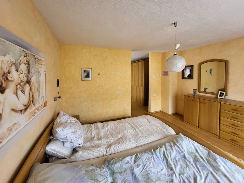 Zimmer 2 OG