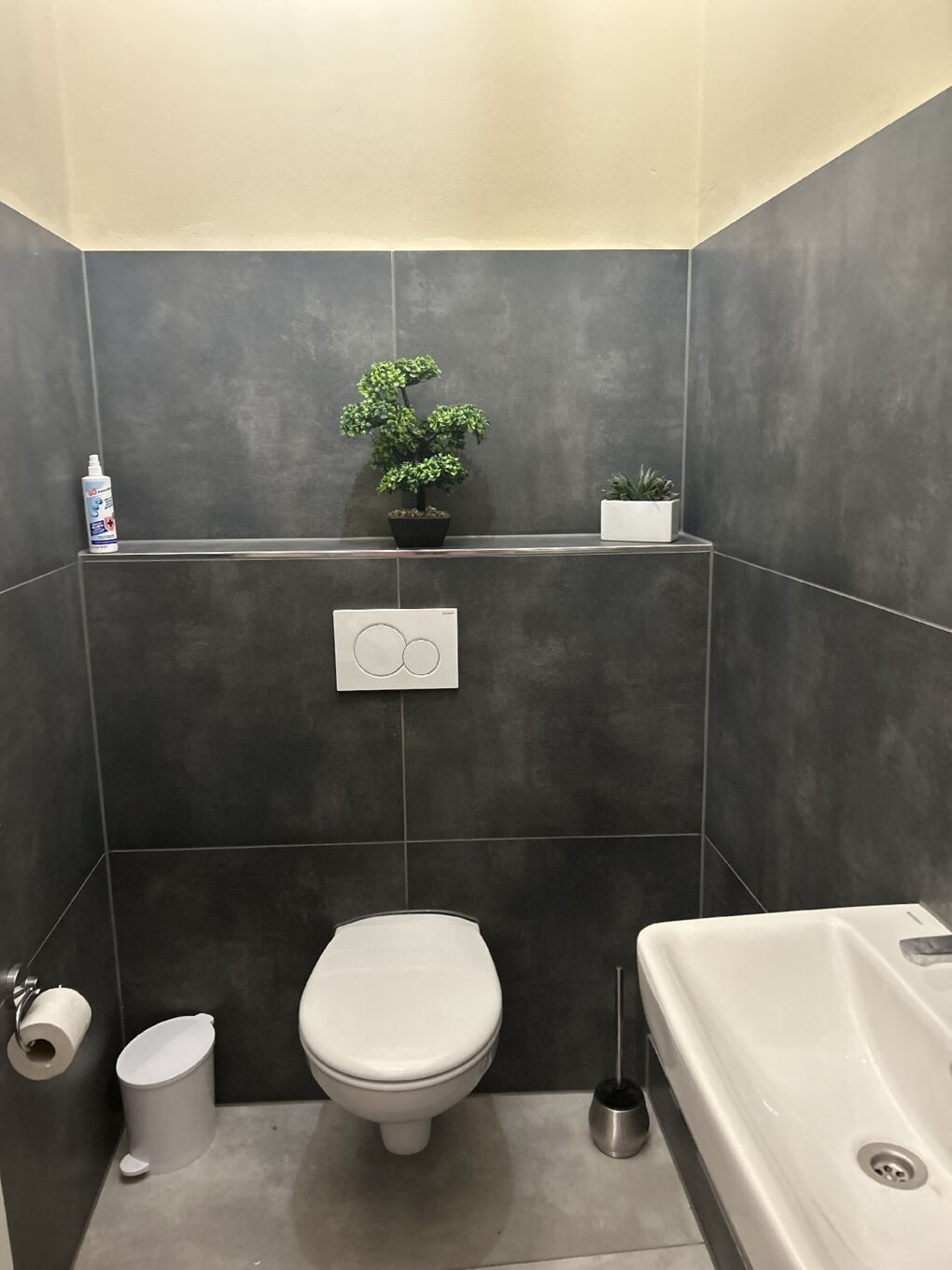  WC 1