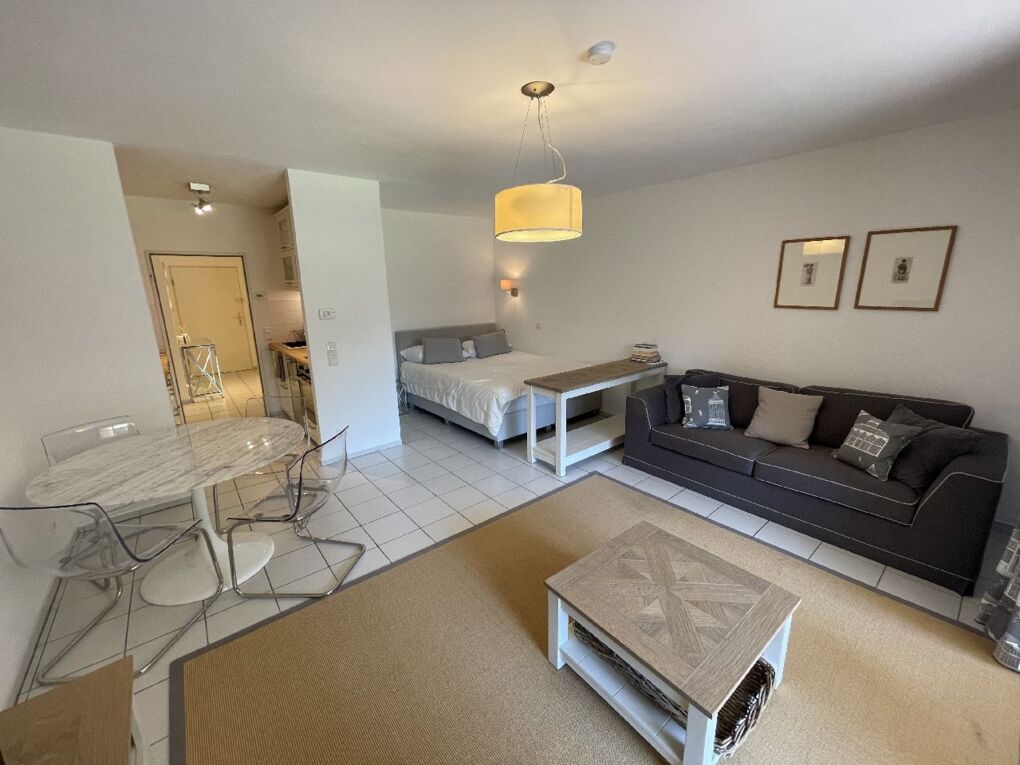 Wohn- Schlafzimmer 2. Blick