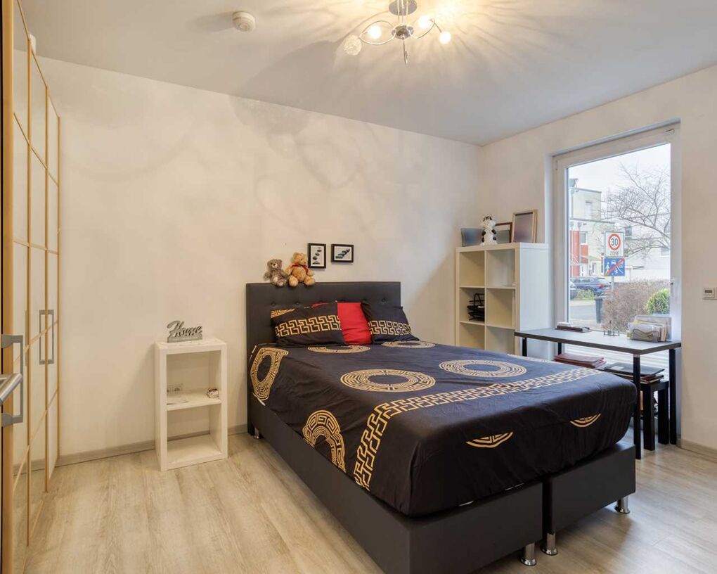 Schlafzimmer (EG)