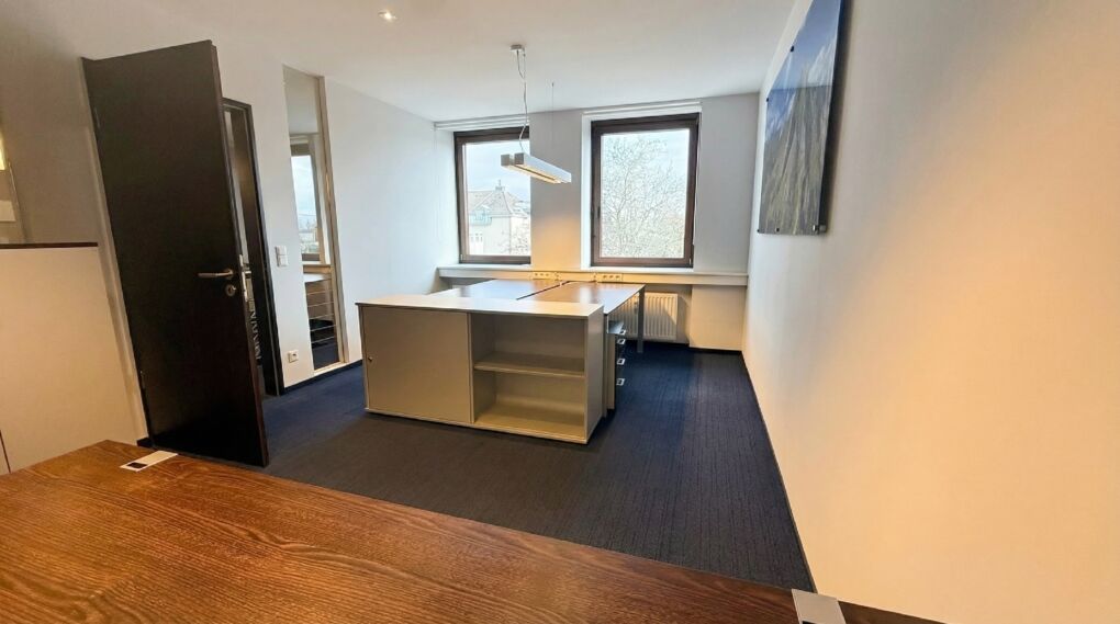 Doppelbüro