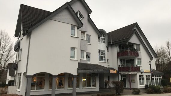 Straßenansicht Gewerbefläche