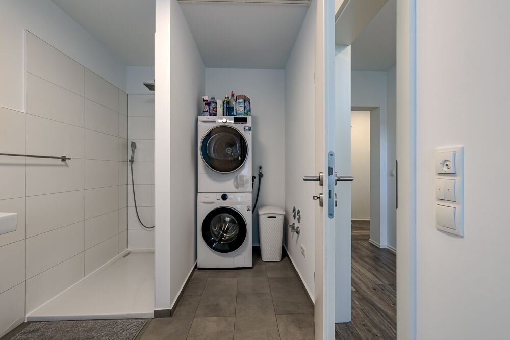 Bad Einliegerwohnung UG