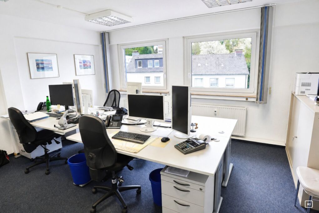 Büro 4