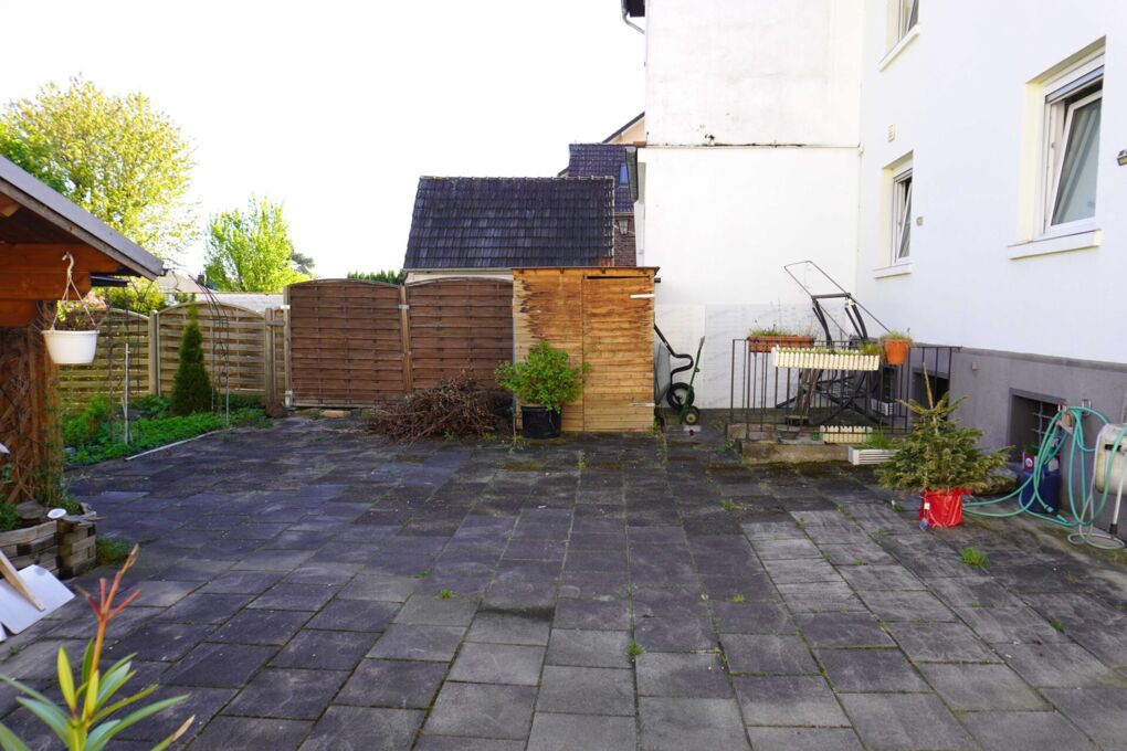 Terrasse & Kelleraußentreppe