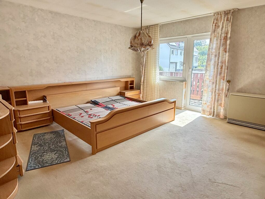 OG Schlafzimmer mit Balkon (Nr. 1)