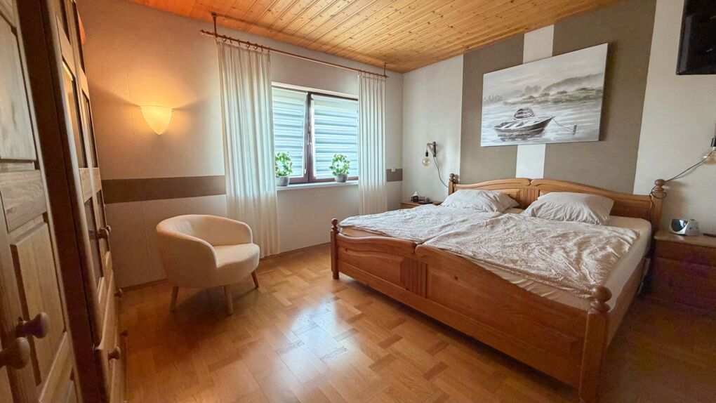 Schlafzimmer (OG)