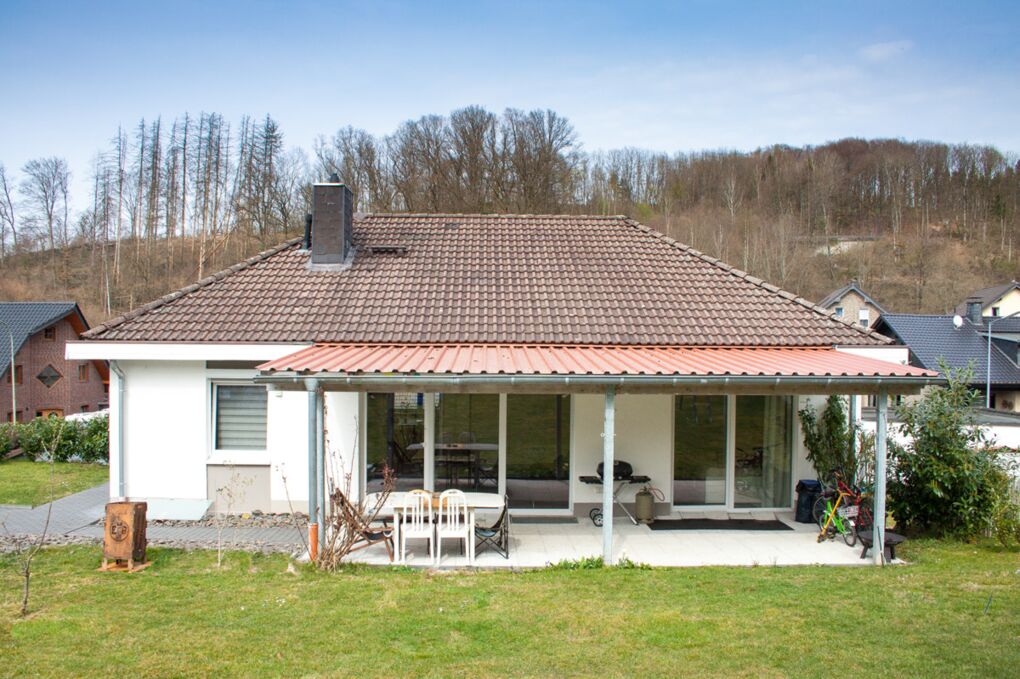 OG Terrasse mit Wiese