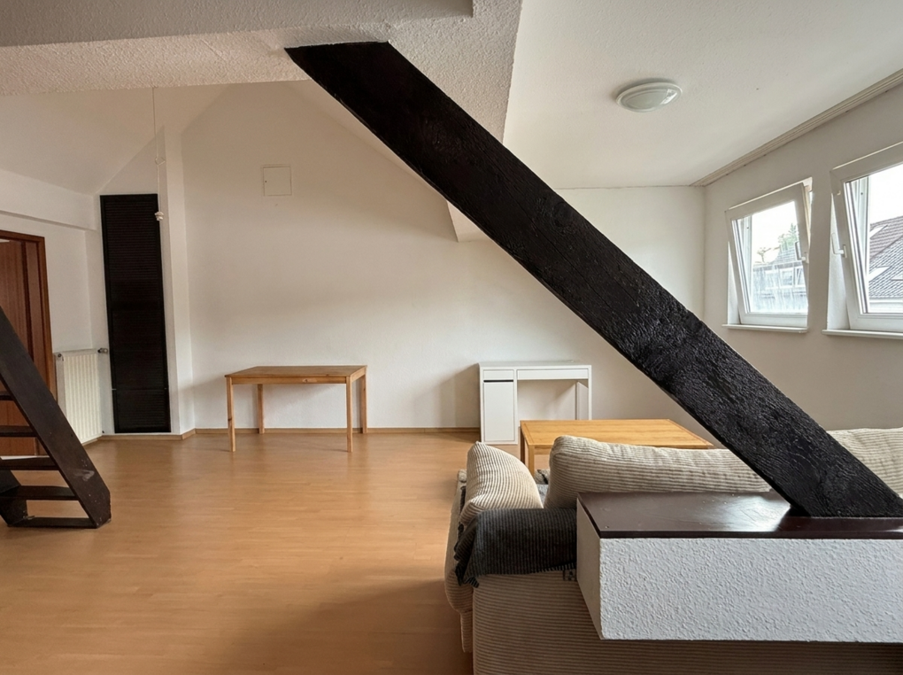 Wohn- Schlafzimmer