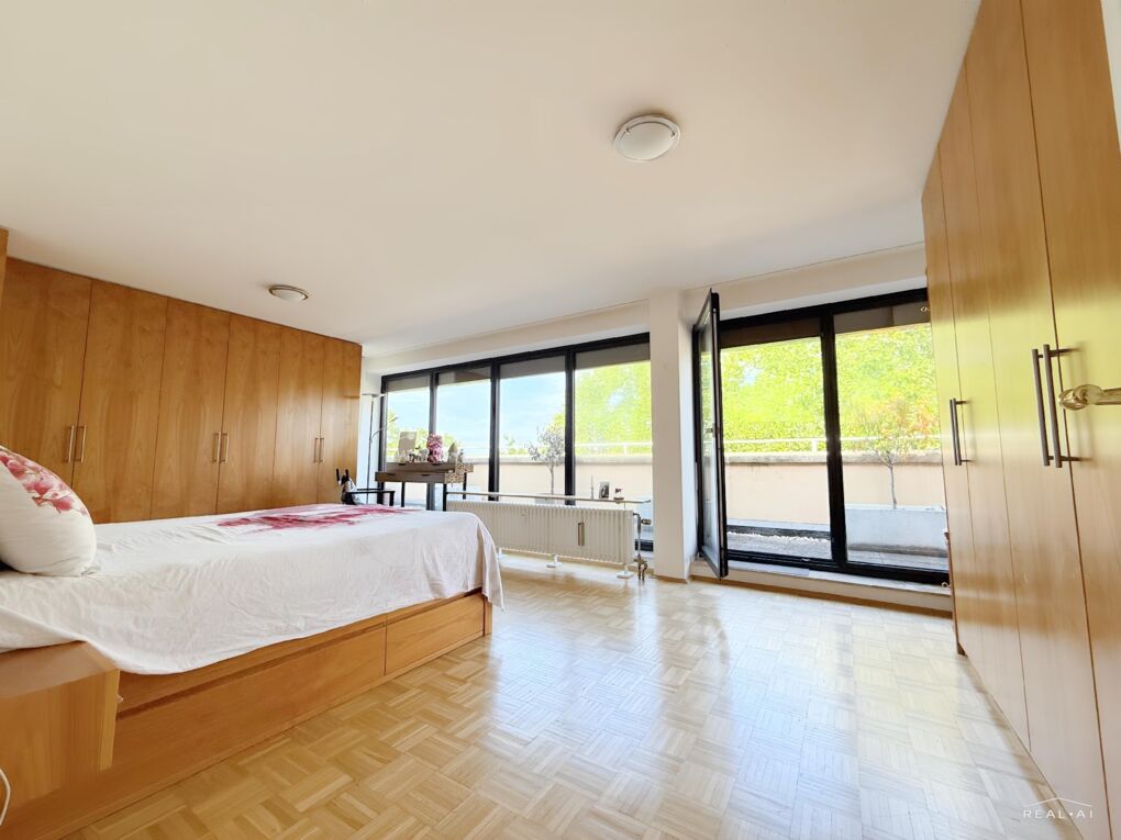 Schlafzimmer 1
