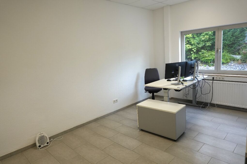 Büro 1