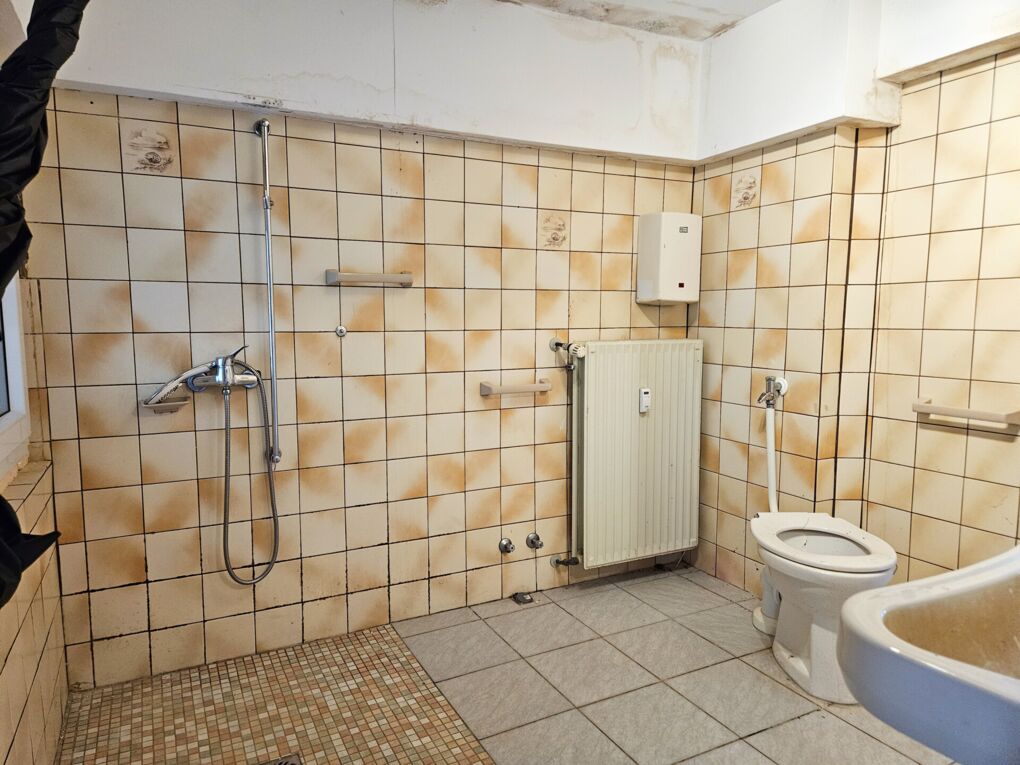 Badezimmer EG