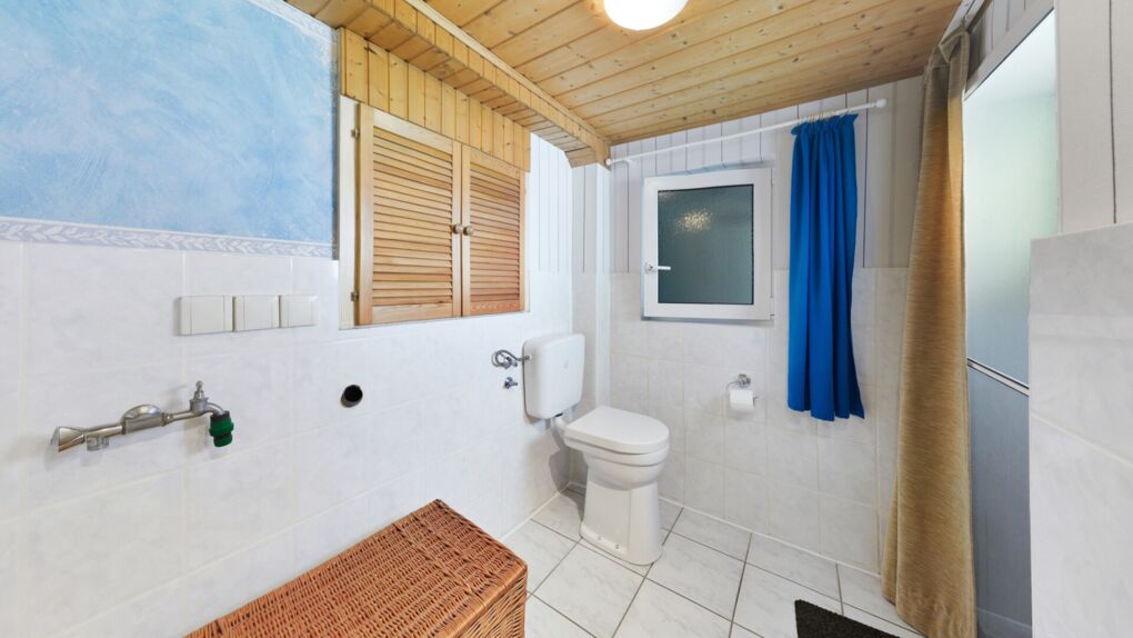 Waschküche mit WC